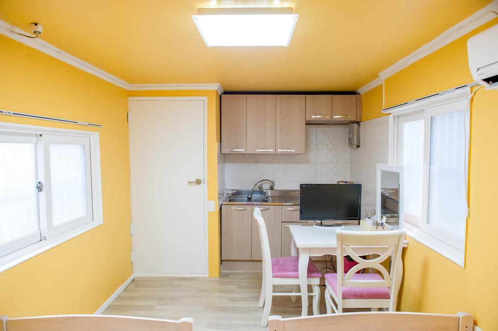 Elly Guesthouse Busan Phòng bức ảnh